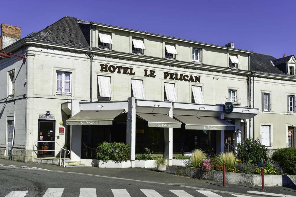 hotel facade 0
